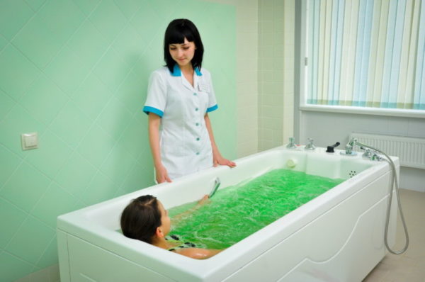 Принятие лечебных ванн
