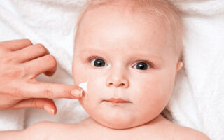 Лучшие крема и мази для лечения аллергии на коже у детей – обзор препаратов